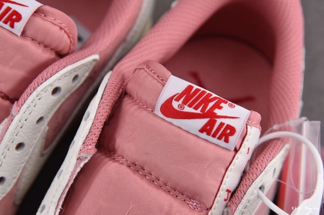 Kicktheory Travis 1 Low x Scott OG AJ SP DM7866-600 0807